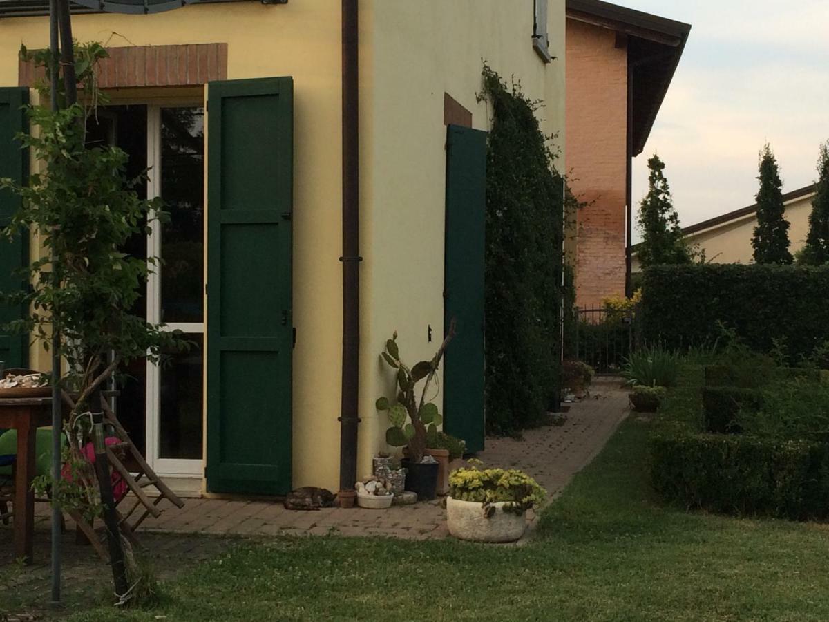 Il Giardino B&B Кастельветро-ді-Модена Екстер'єр фото